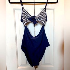 One-piece Aerie bathing suit